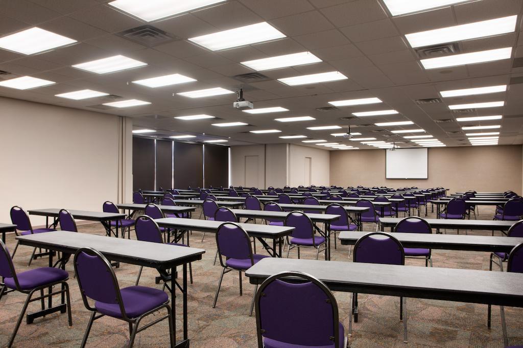 Best Western Plus Executive Residency Waterloo & Cedar Falls Екстер'єр фото